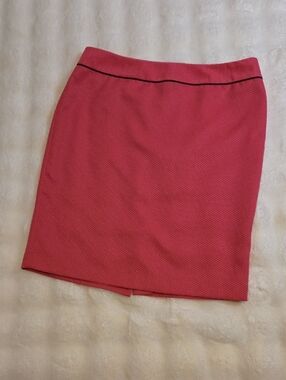 Classic Pink Pencil Skirt - Women's Tailored Office Skirt